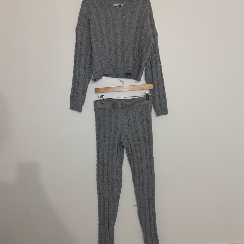 Knitted set